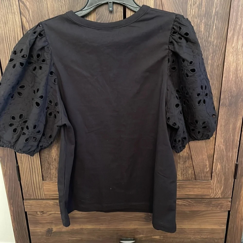 NWT Eyelet Black Embroidered Tshirt - Picture 4 of 7